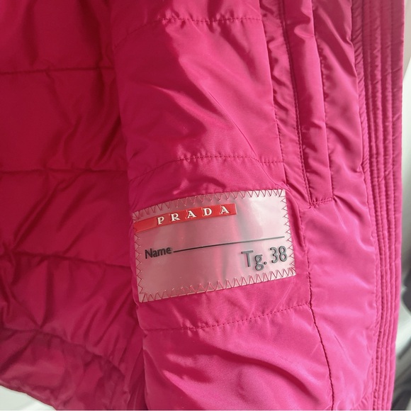 Like new Prada down vest size 38 - Picture 5 of 9